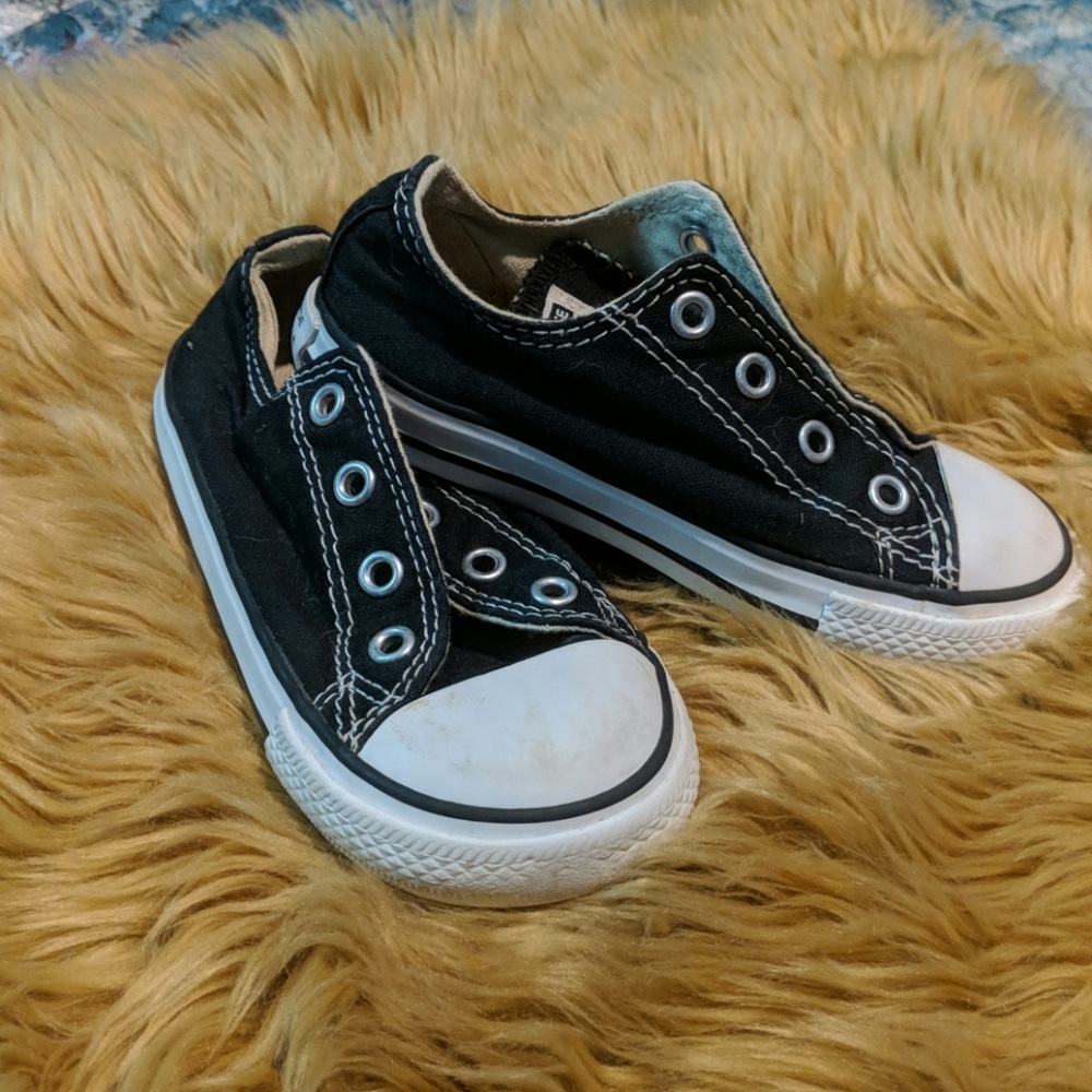 Kid's Converse size 8